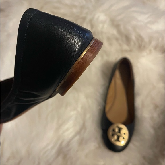 Tory Burch Minnie Cap Toe Ballet flats SZ 6 Like New - Picture 4 of 5